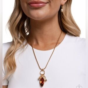 NWT Paparazzi Necklace & Earrings Set Amber/White Crystals in Gold Tone Setting